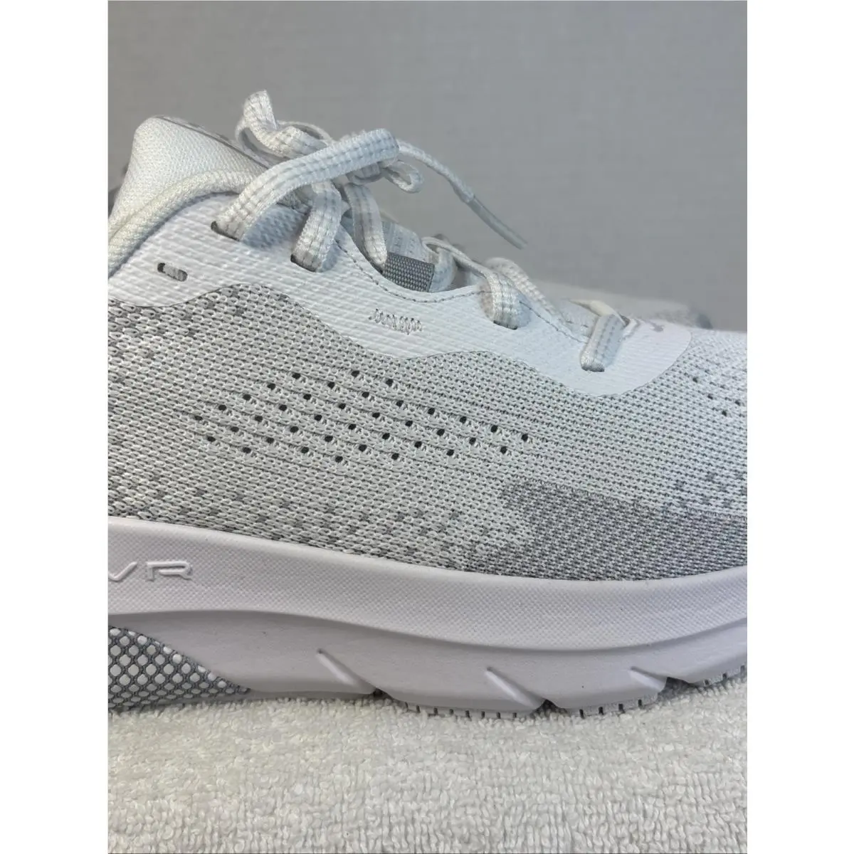 Under Armour shoes - Under Armour Turbulence 2 - Turbulence - 3026525-101 - White & Gray (UPC: 0196883945177) 9