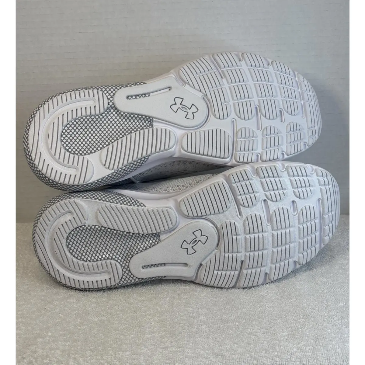 Under Armour shoes - Under Armour Turbulence 2 - Turbulence - 3026525-101 - White & Gray (UPC: 0196883945177) 5