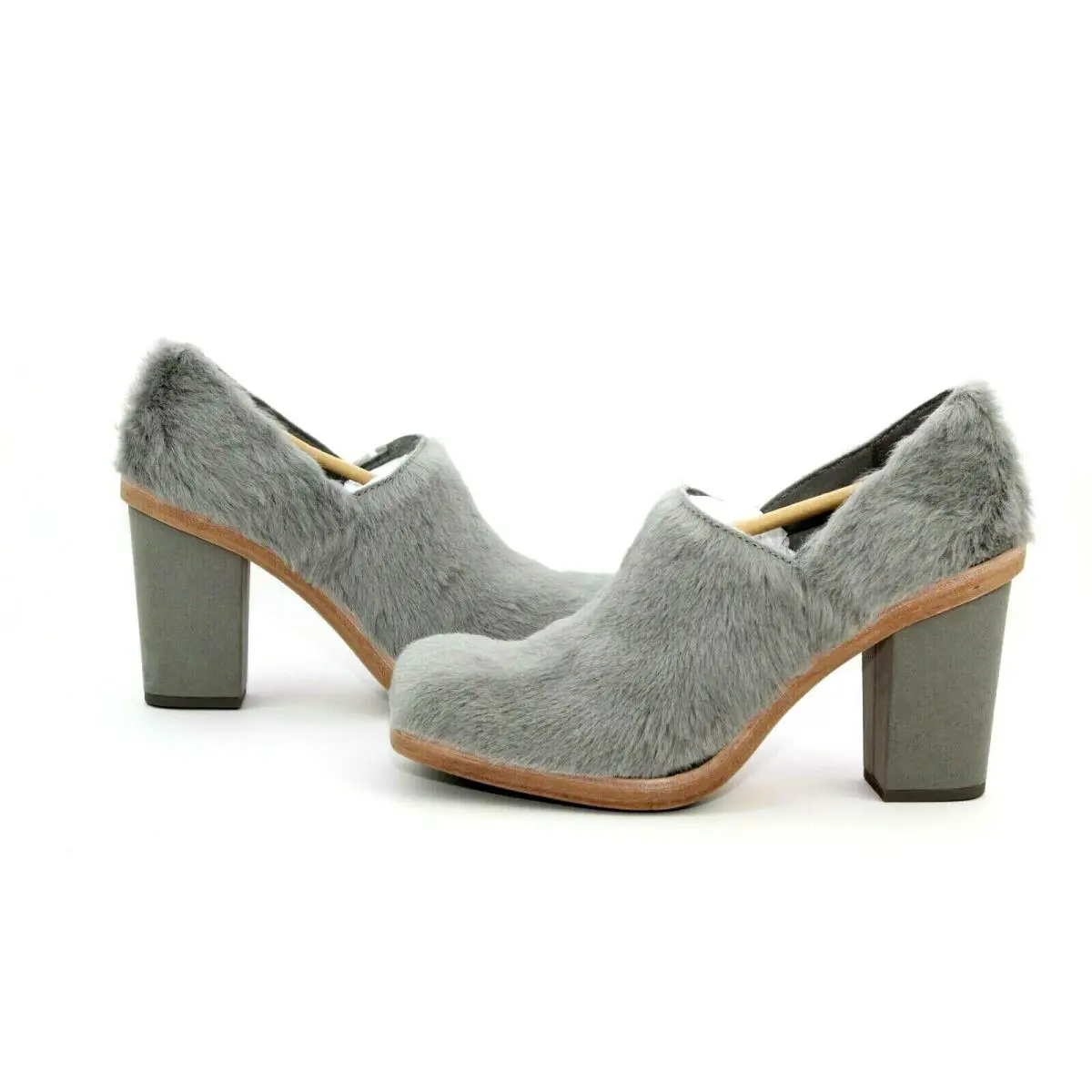 UGG shoes - Gray (UPC: 192410695645) 1