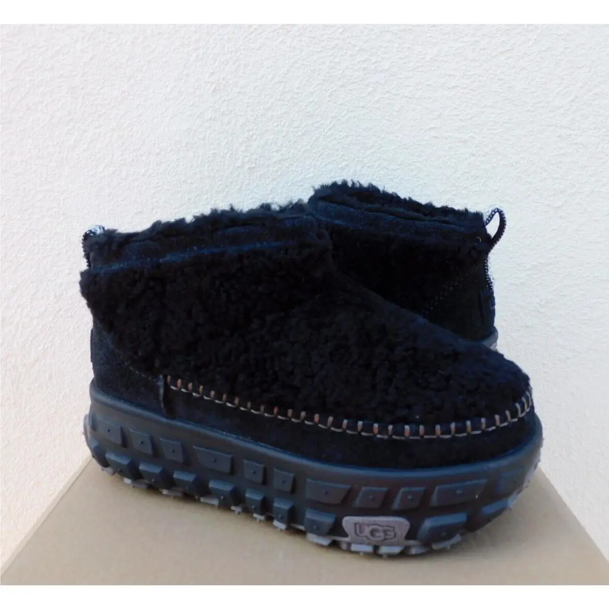UGG shoes - UGG Venture Daze Ultra Mini Cozy - Black (UPC: 197634325903) 0
