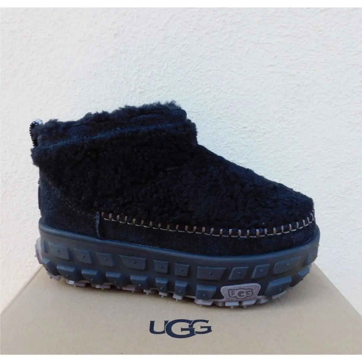 UGG shoes - UGG Venture Daze Ultra Mini Cozy - Black (UPC: 197634325903) 1