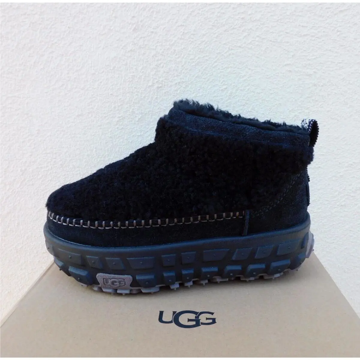 UGG shoes - UGG Venture Daze Ultra Mini Cozy - Black (UPC: 197634325903) 3