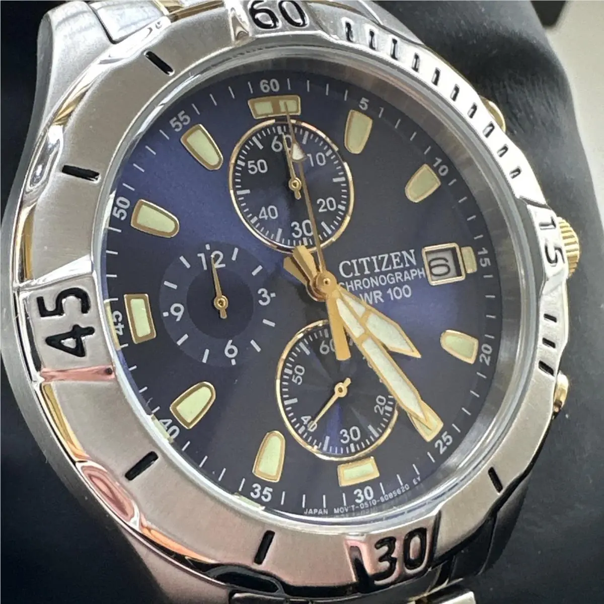 Men `s Classic Chronograph Date Quartz Silver Watch 41 MM AN3394-59L by Citizen