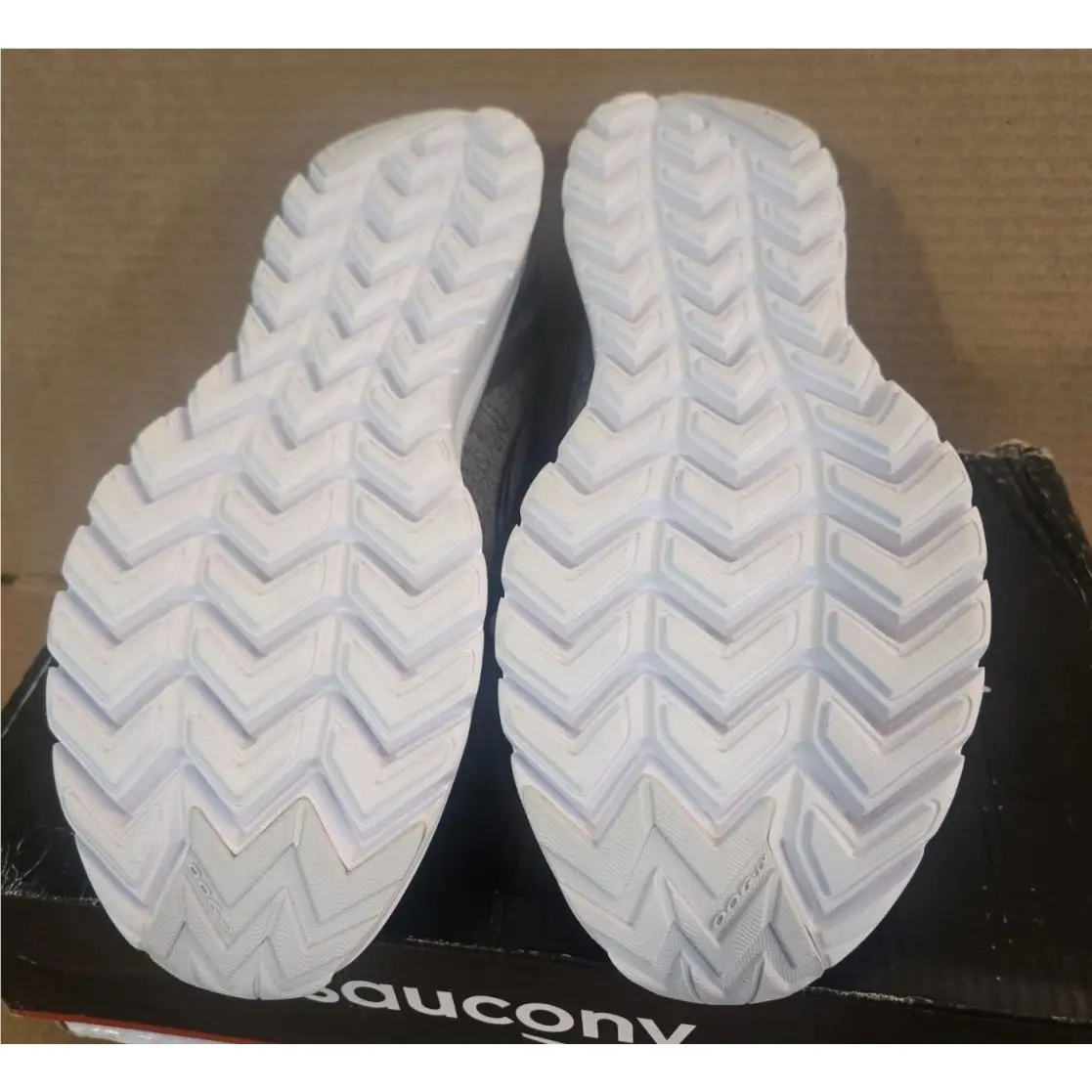 Saucony shoes - Saucony Liteform Feel - Liteform Feel - S400086 - Grey Heather (UPC: 884401812321) 4