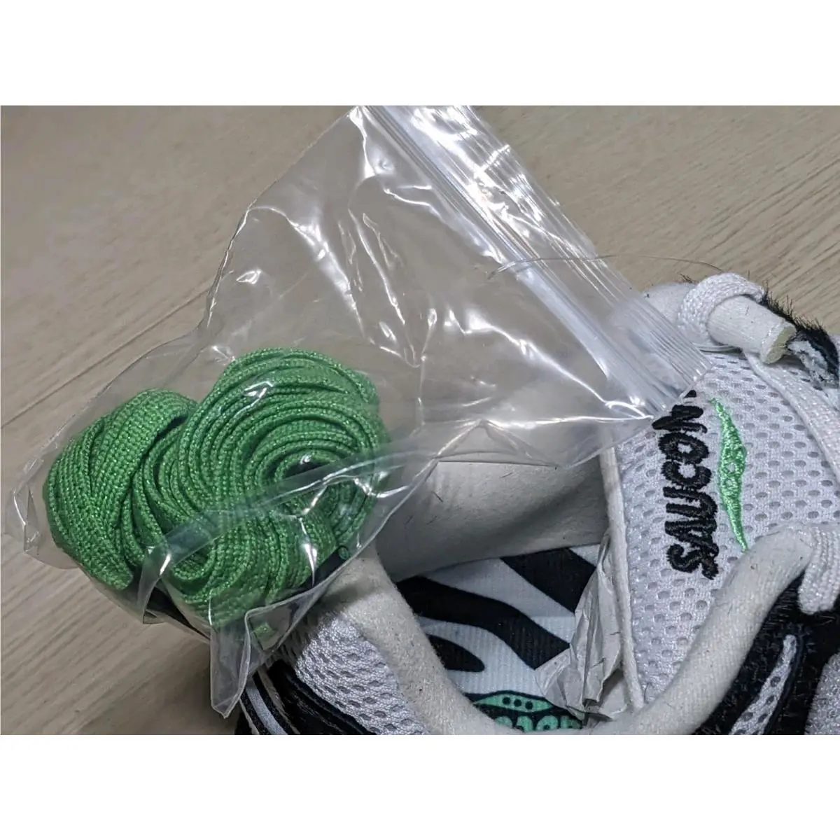 Saucony shoes - Saucony size x Grid Azura 2000 - S70526-1 - White (UPC: 194713790034) 14