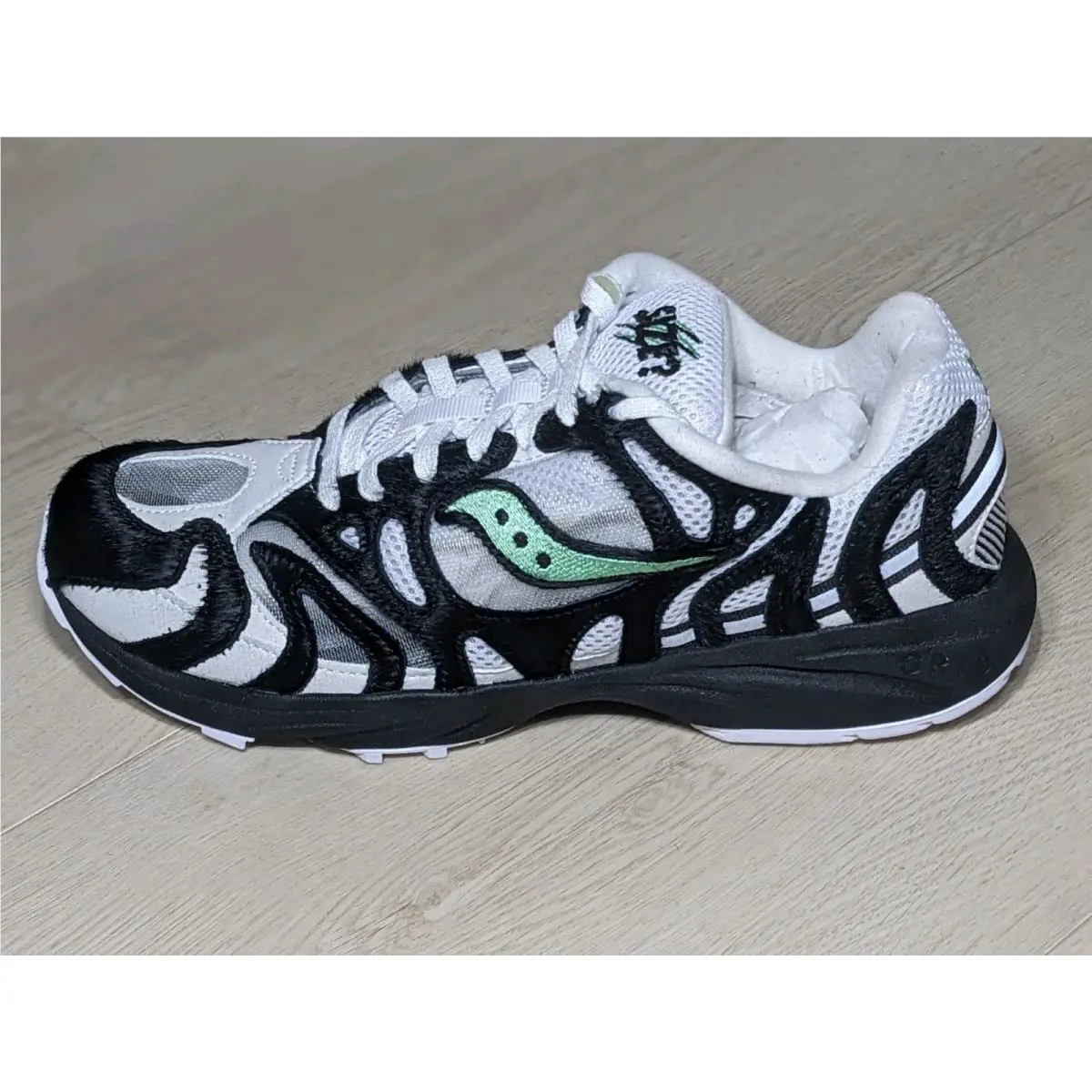 Saucony shoes - Saucony size x Grid Azura 2000 - S70526-1 - White (UPC: 194713790034) 5