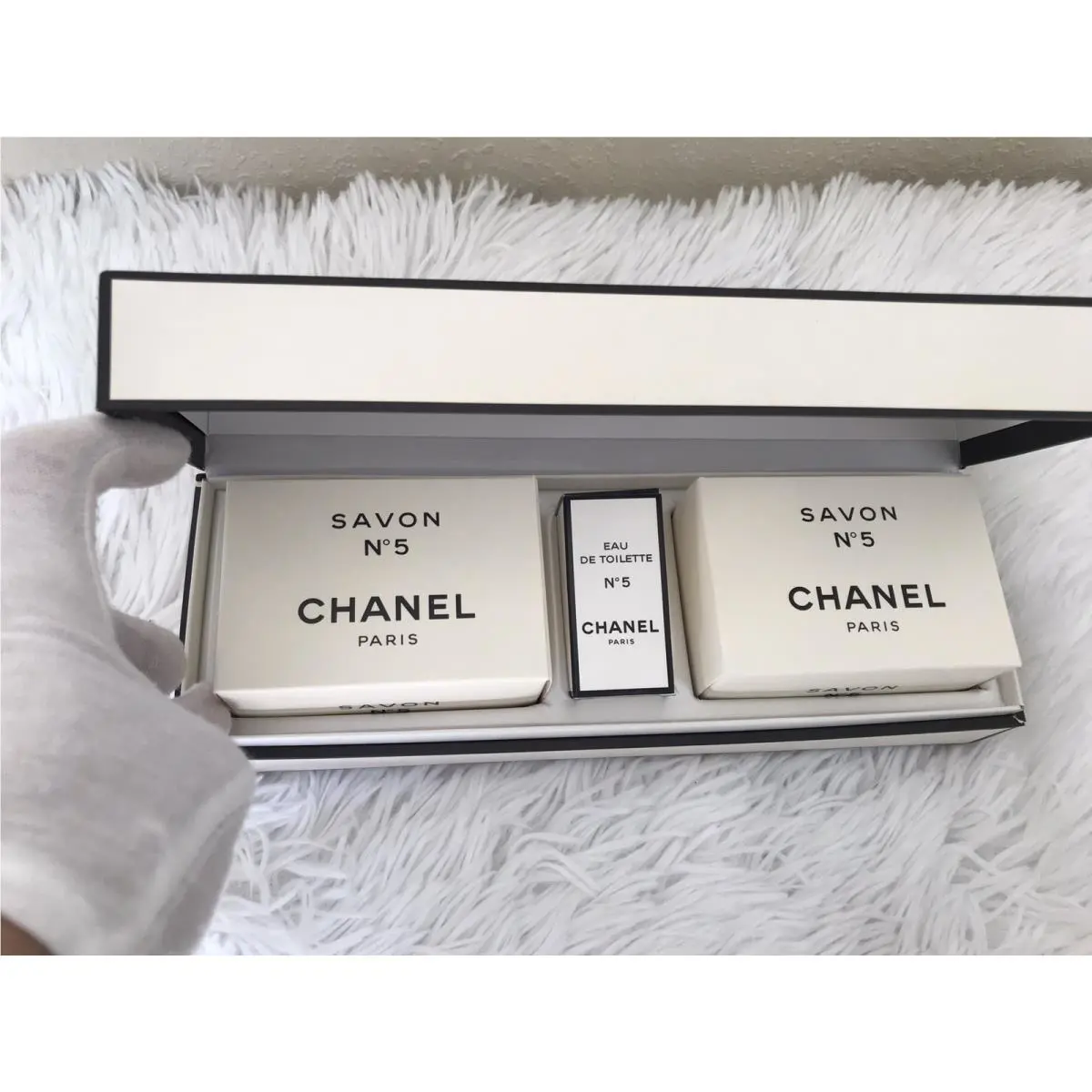 Chanel No 5 Edt and 2 Soap Vintage Gift Set