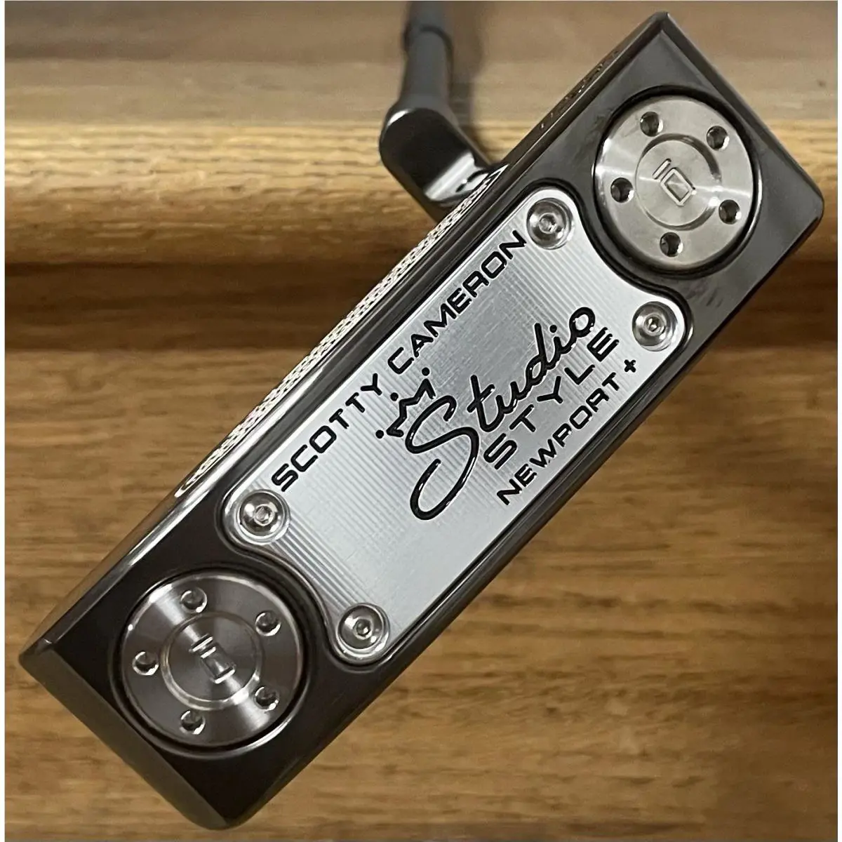 Scotty Cameron  - Studio Style Newport Plus - Stability Shaft - Xtreme Dark - DLC - Black, Lie Angle: Black 3