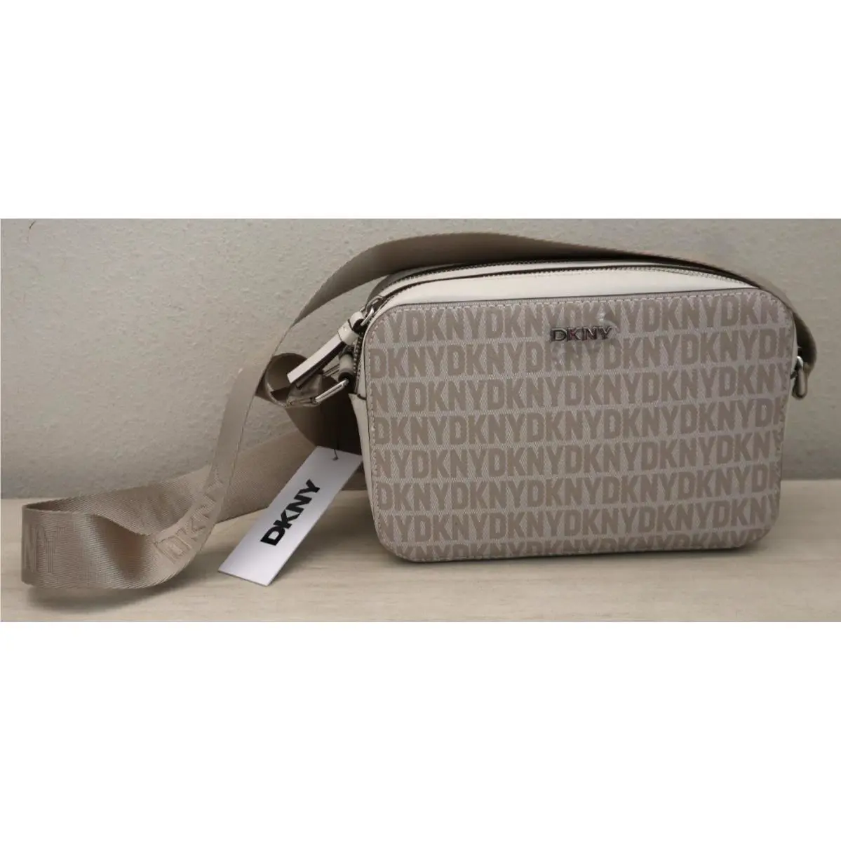 Dkny R43E2X93 Women`s One Size Beige Tutu Dual Zip Camera Bag