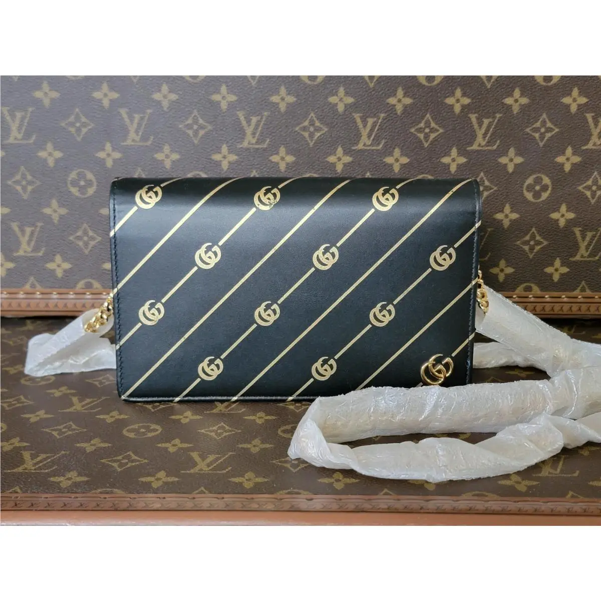 Gucci Double GG Diagonal Stripe Mini Wallet on Chain Woc Gold Leather
