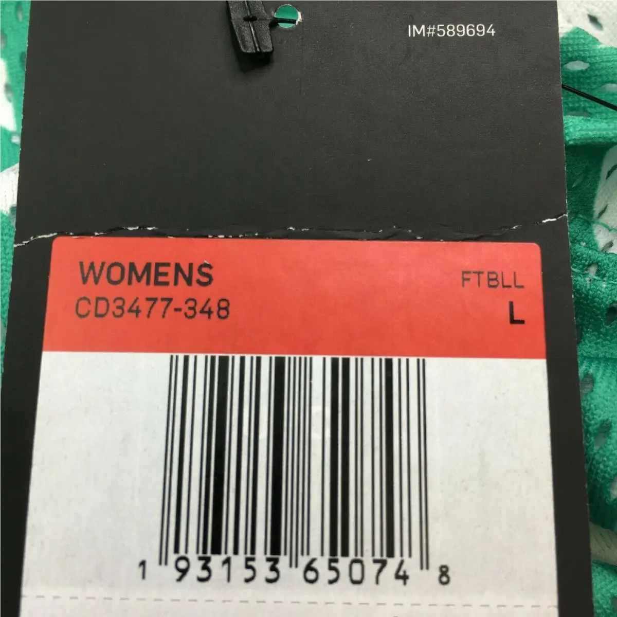 Nike clothing - Green (UPC: 193153650748) 9
