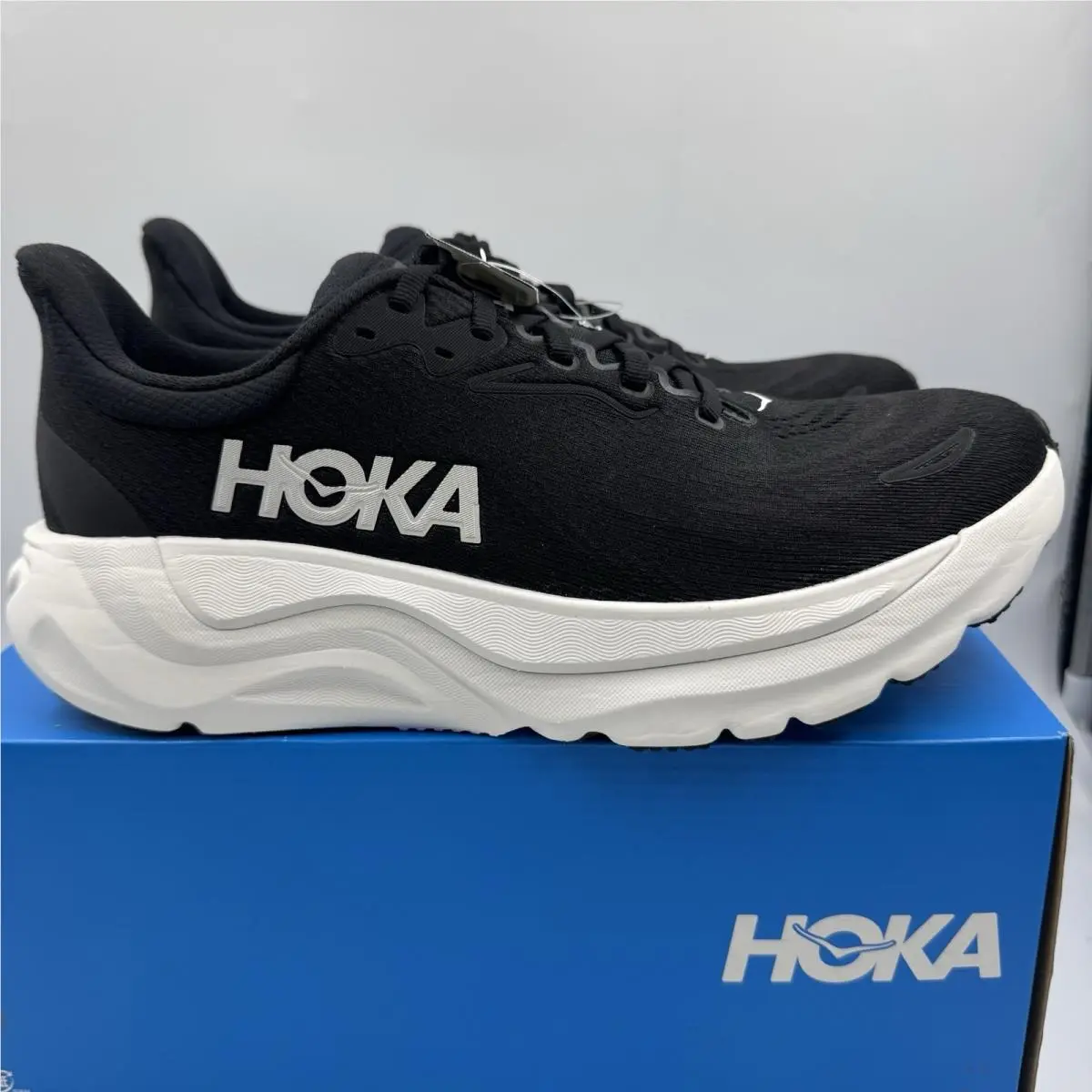 Hoka shoes - Hoka One One Arahi 8 - 1168690/BWHT - Black/white 0