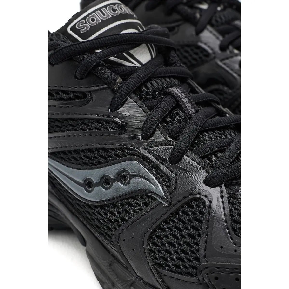 Saucony shoes - Black 4