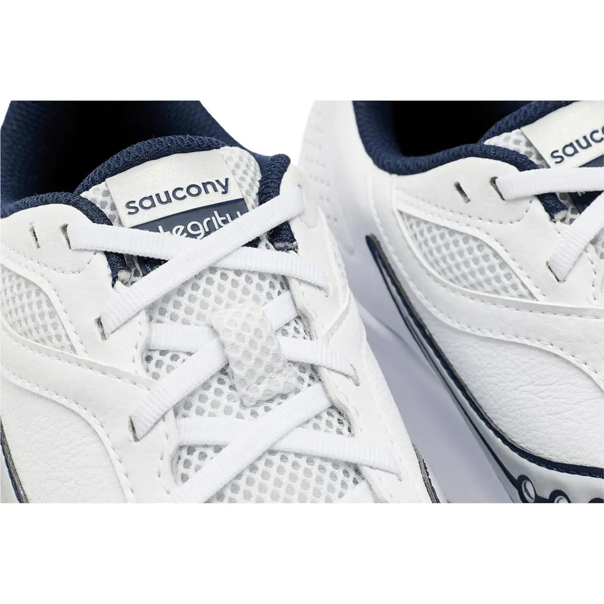 Saucony shoes - Triple Black 32