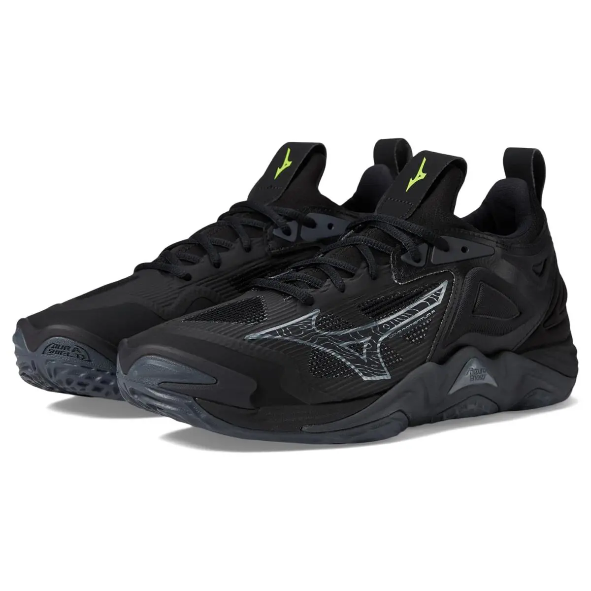 Man`s Sneakers Athletic Shoes Mizuno Wave Momentum 3 - Black/Grey