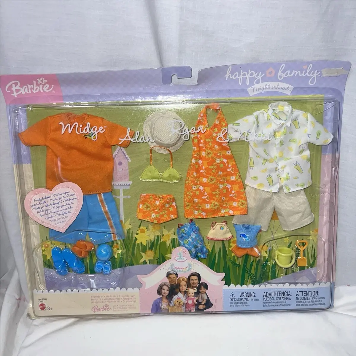 2003 Barbie Happy Family Neighborhood Fashion Pack C3883 Nrfb