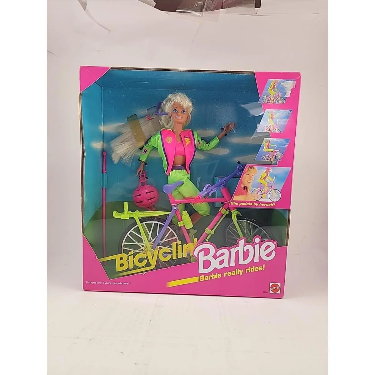 Vintage 1993 Mattel Bicyclin Barbie Really Rides 11689