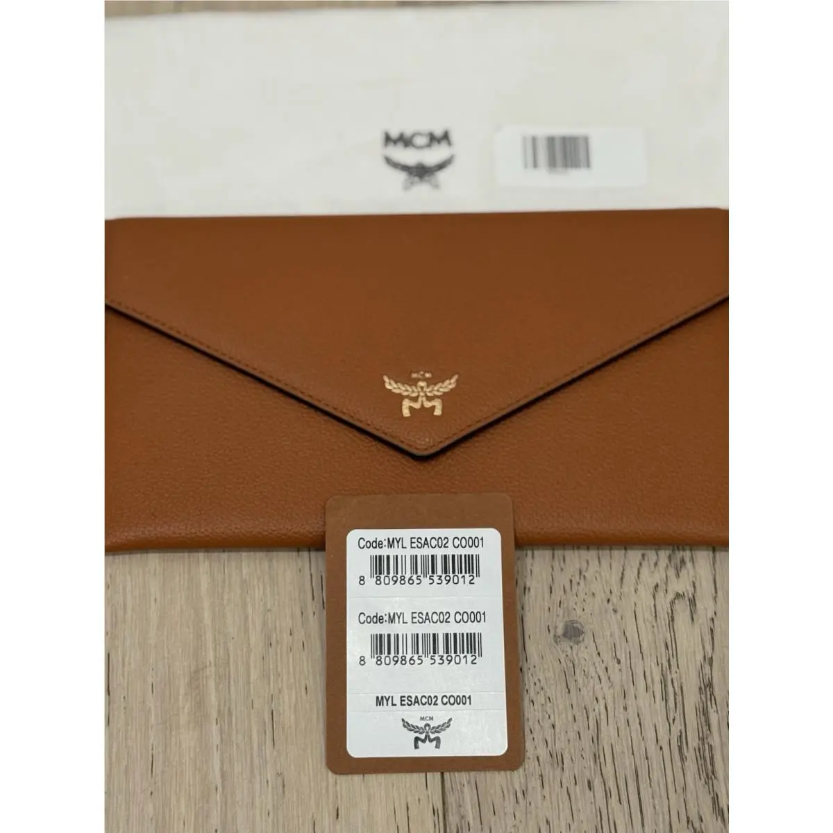 Mcm Large Tri Fold Wallet in Visetos Cognac