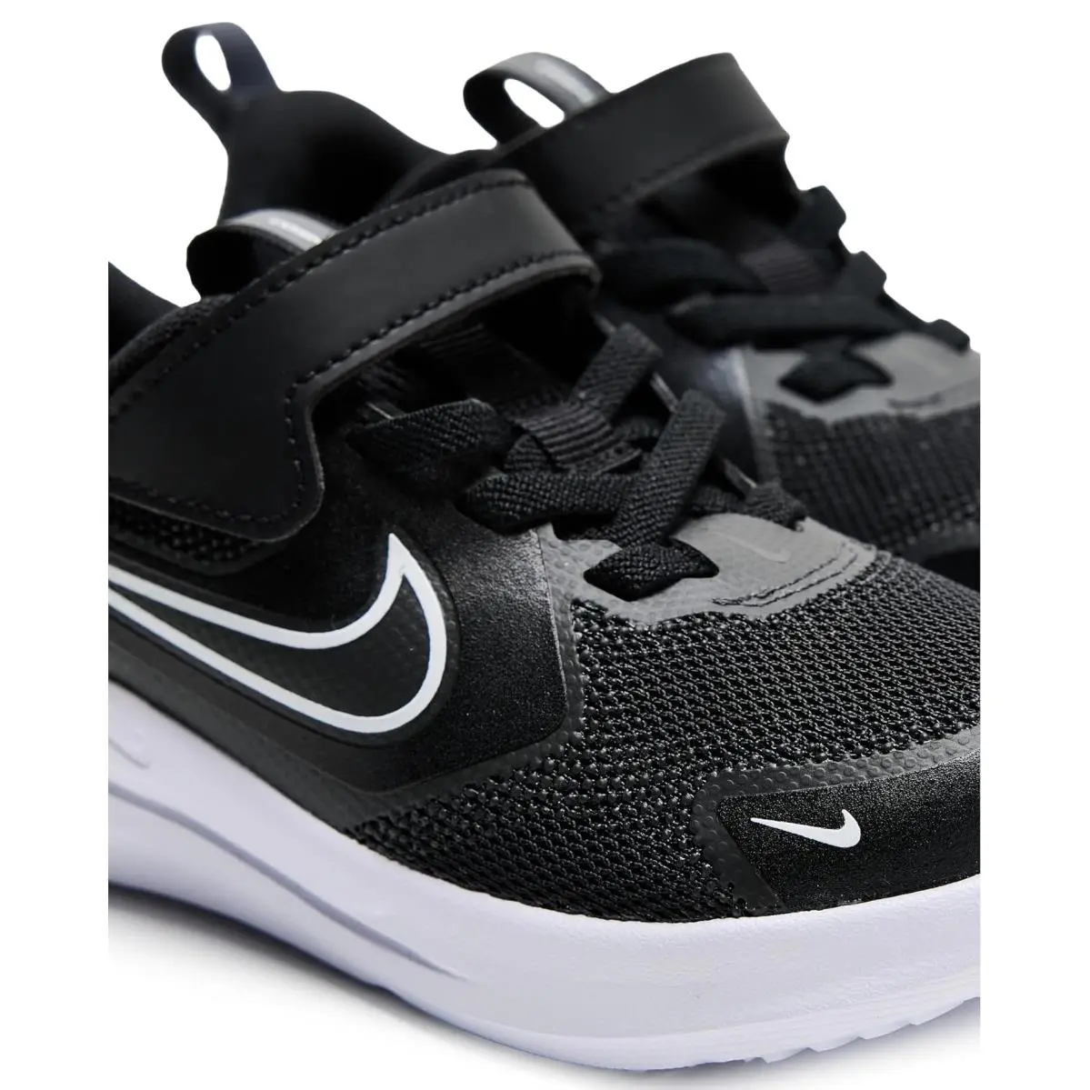 Nike shoes - Black/Cool Grey/Illusion Green 18