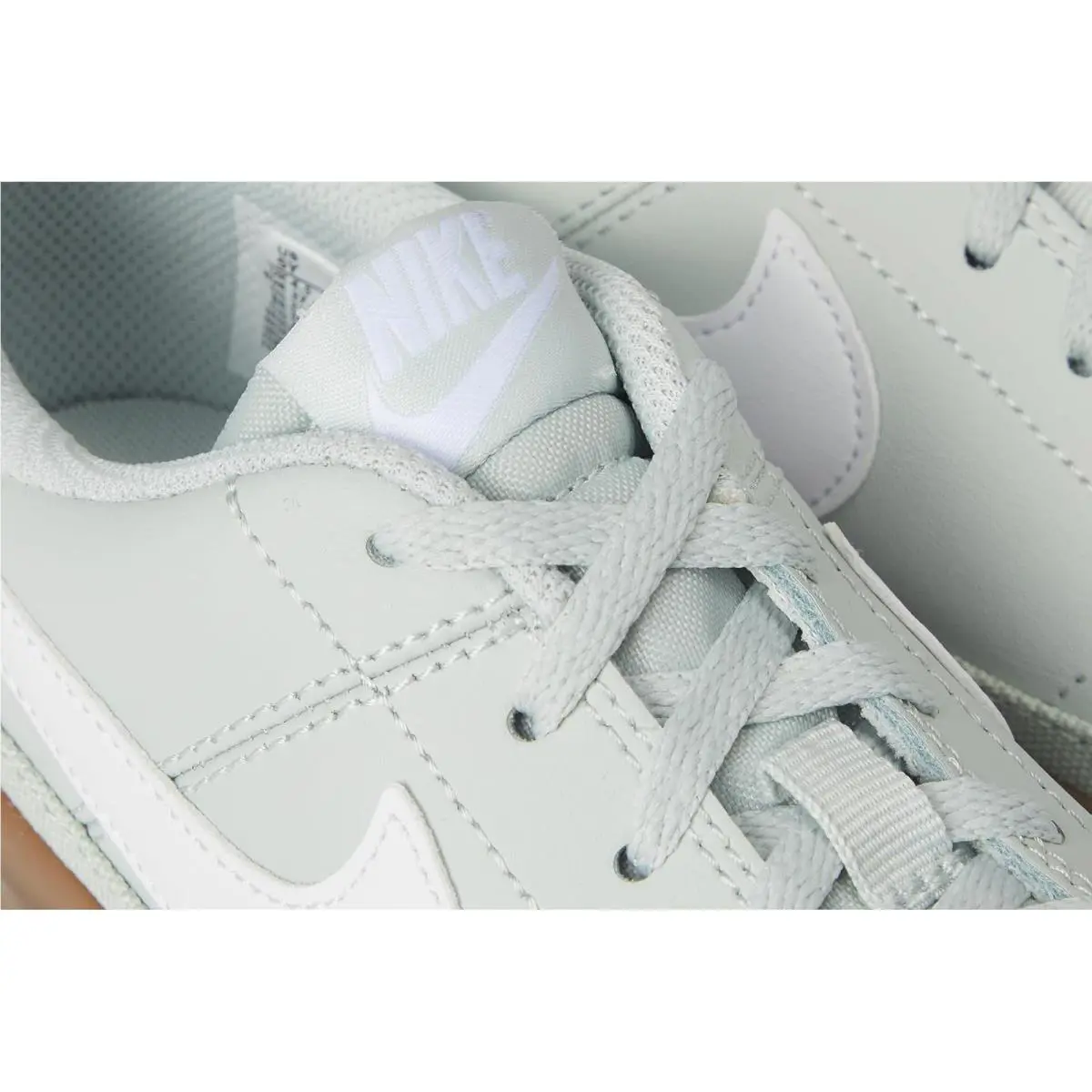 Nike shoes - Light Silver/White/Gum Dark Brown 18