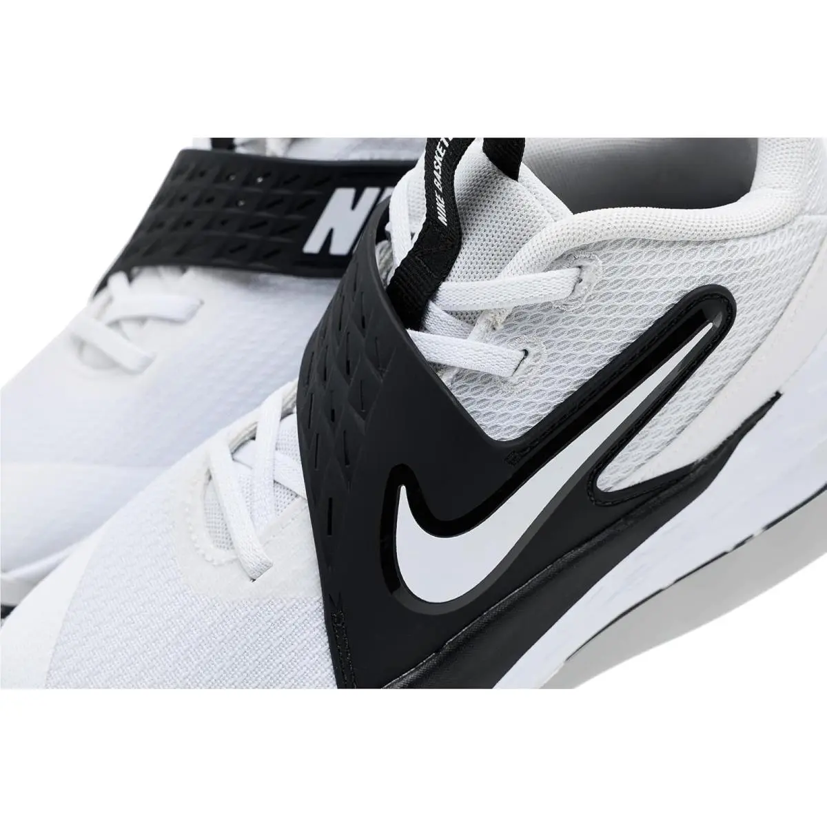 Nike shoes - Black/Black/Metallic Gold/White 81