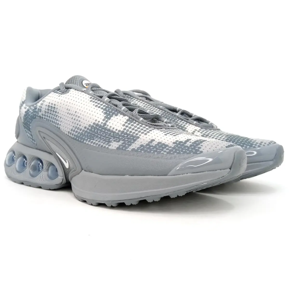 Nike Men`s Air Max Dn Sportswear Sneakers Size 11 US