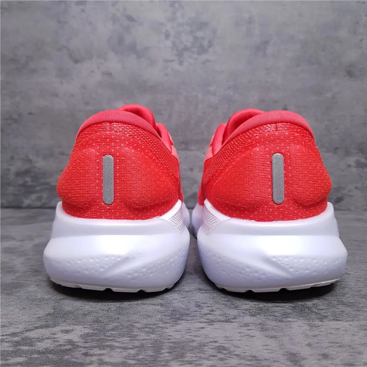 Brooks shoes - Brooks Adrenaline GTS 24 - Adrenaline GTS - 1204261B613 - Red 2