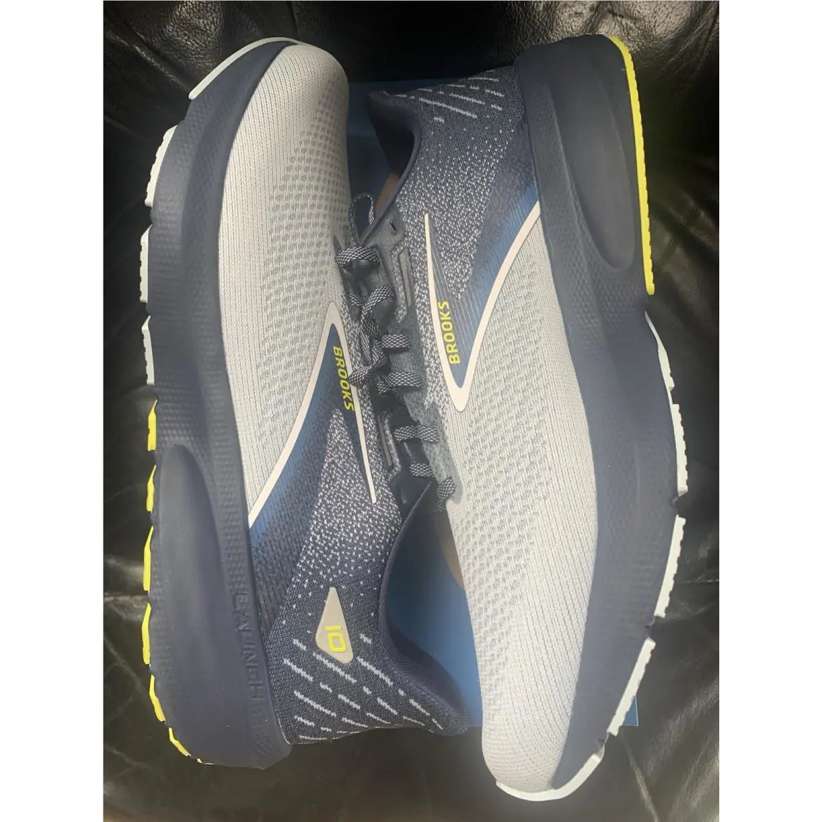 Brooks shoes - Brooks Launch 10 - Launch - Blue 1