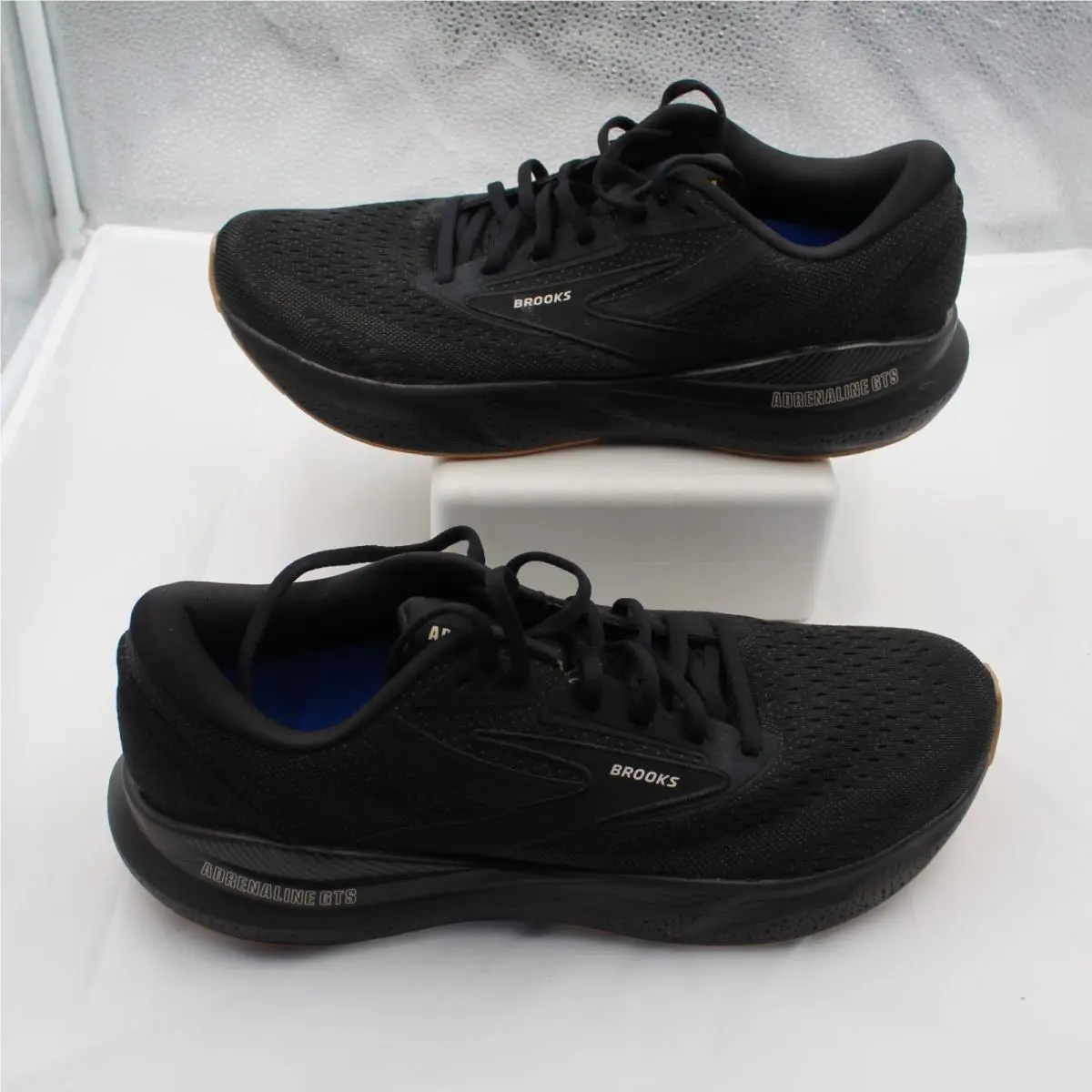 Brooks shoes - Brooks Adrenaline GTS 24 - Adrenaline GTS - 110437-1D-020 - Black 1
