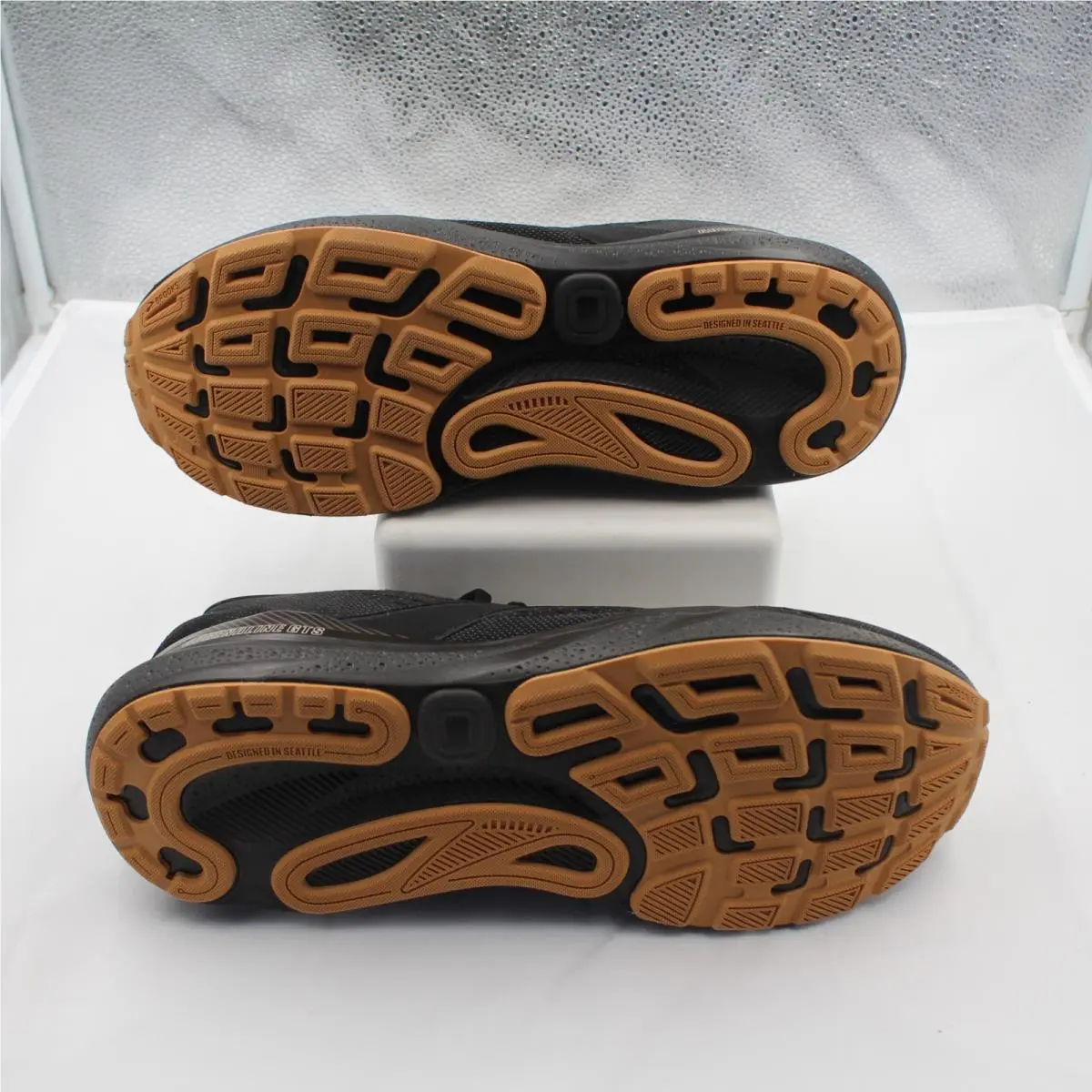 Brooks shoes - Brooks Adrenaline GTS 24 - Adrenaline GTS - 110437-1D-020 - Black 3