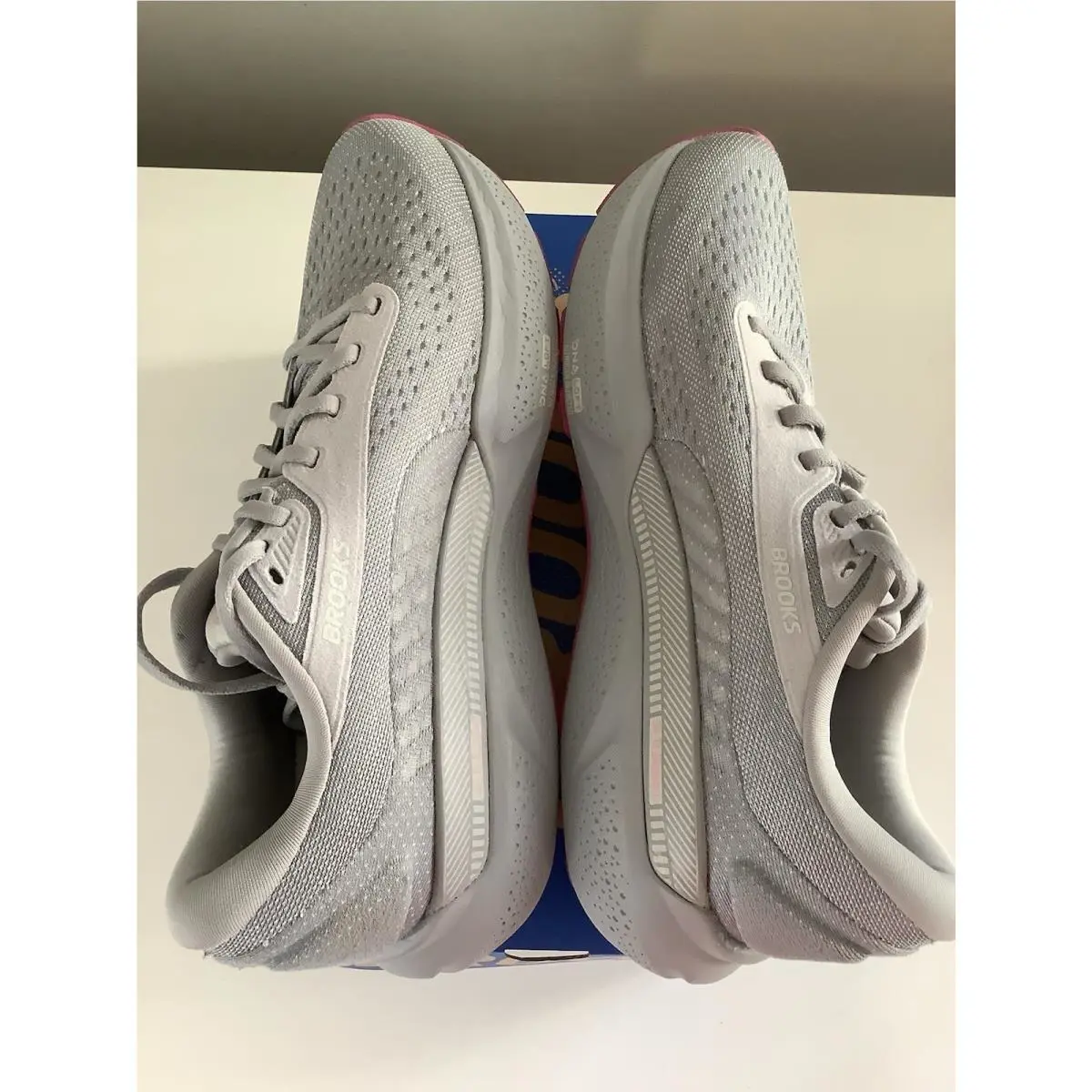 Brooks shoes - Brooks Adrenaline GTS 24 - Adrenaline GTS - Gray 1