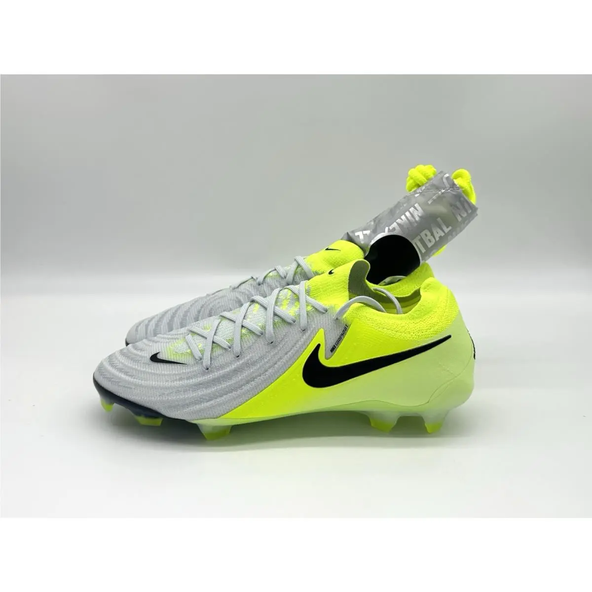 Nike Phantom GX 2 Elite FG Men`s Size 11 Soccer Cleats Volt Silver FJ2559-003