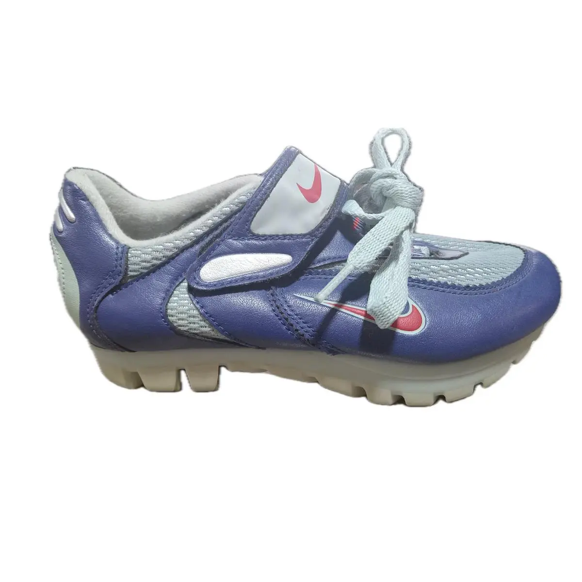 Nike Women`s Clipless Shoes Size 3.5 US