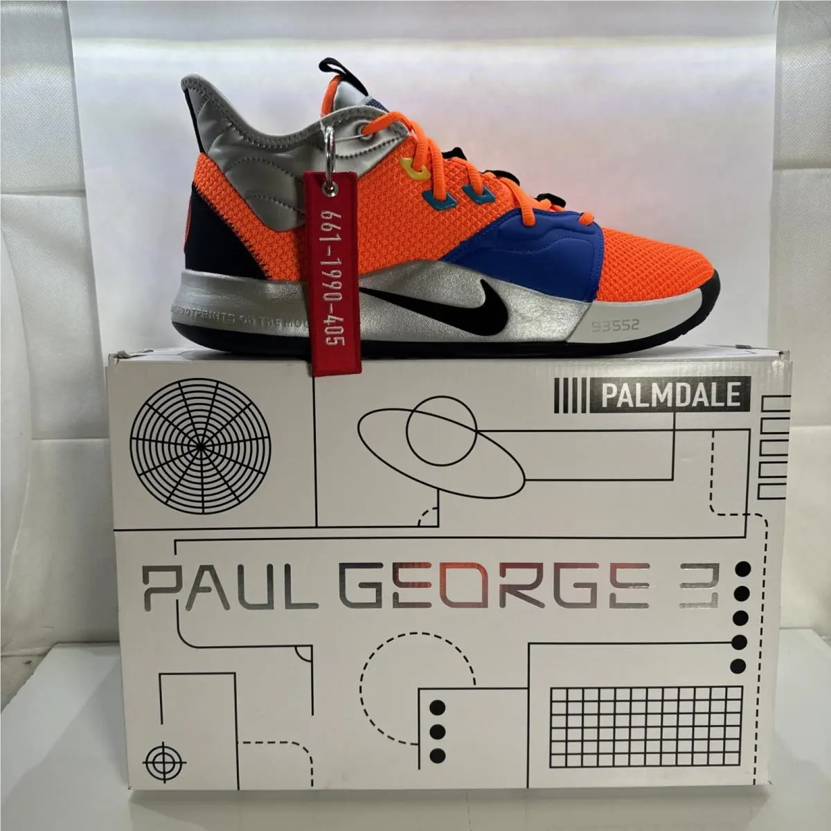 Nike Nasa x PG 3 Armstrong Building 703 Orange Basketball Shoes Men`s Size 11.5