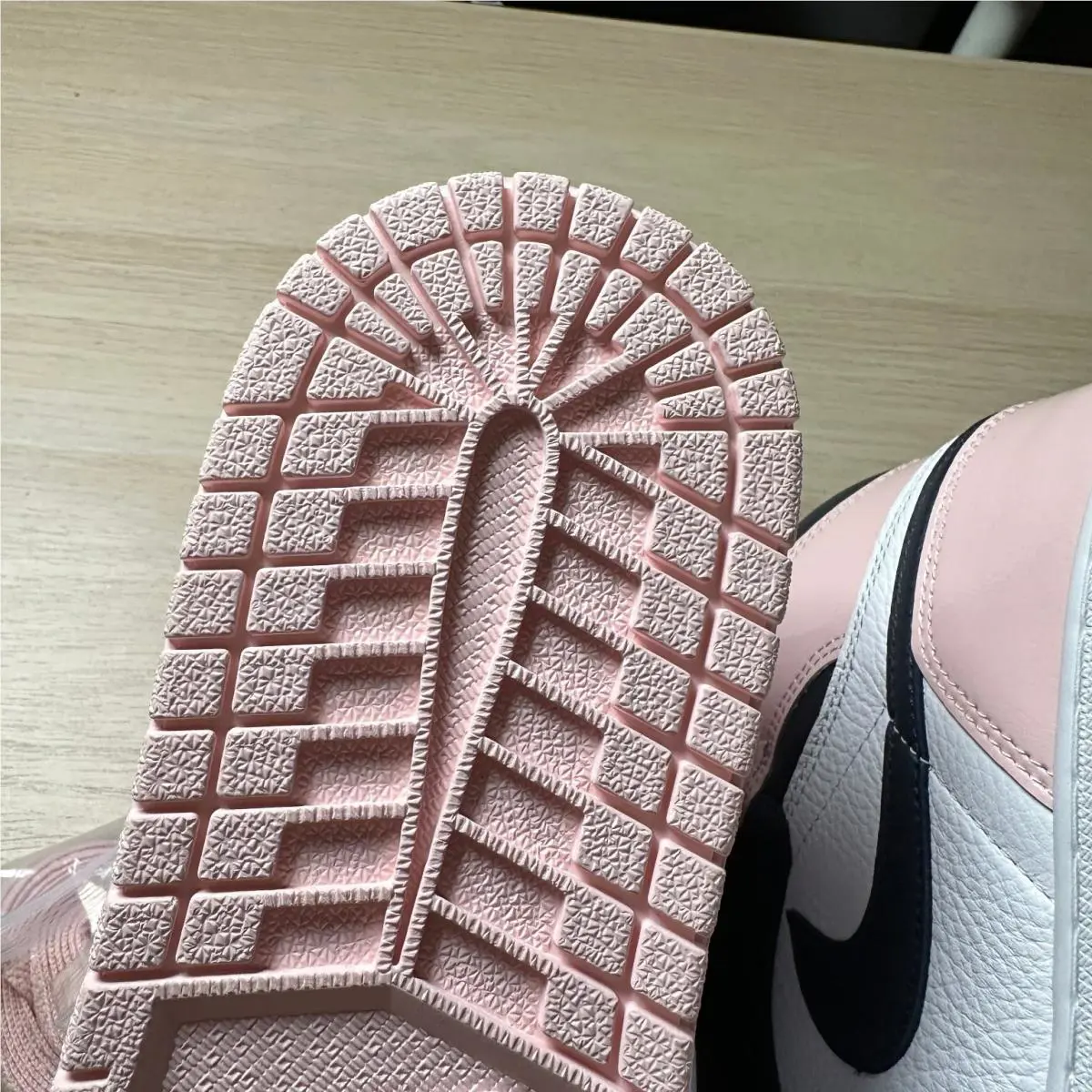 Nike shoes - Air Jordan 1 Retro High OG - Particle Beige Navy White 7