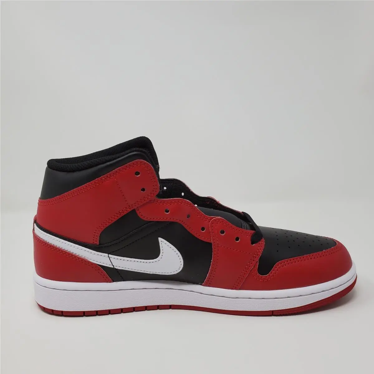 Nike shoes - Air Jordan 1 Mid - Air Mid - DQ6426-061 - Red 4