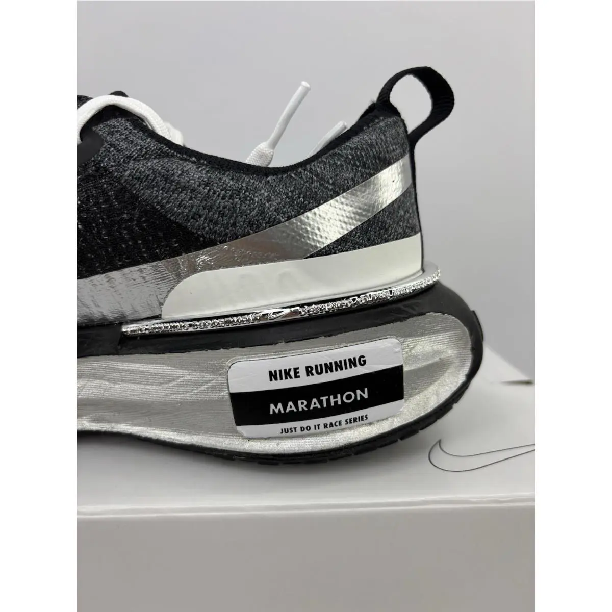 Nike shoes - Nike ZoomX Invincible 3 - ZoomX Invincible - Black 4