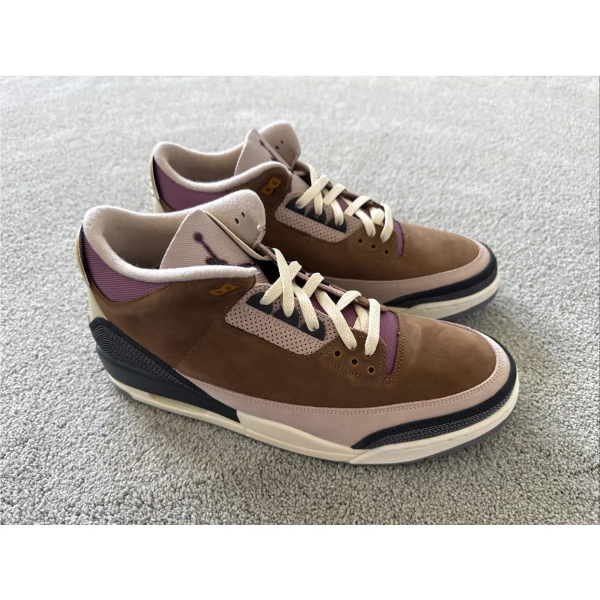 Nike shoes - Jordan 3 - Brown 1