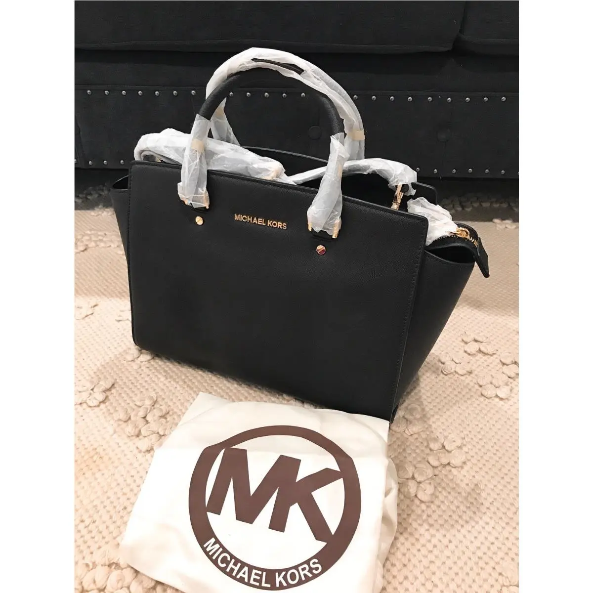 Michael Kors Selma Large Satchel Top-zip Black Leather
