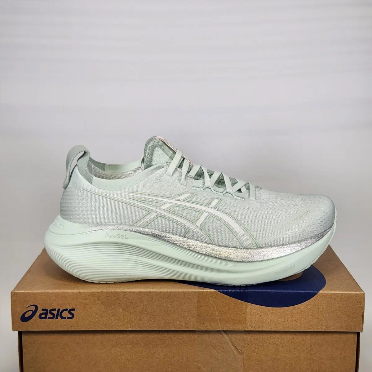 Size 8.5 - Asics Gel-nimbus 27 - Pure Aqua / White - Mens