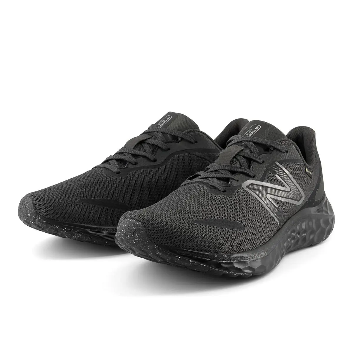 Man`s Sneakers Athletic Shoes New Balance Fresh Foam Arishi v4 Gtx® - Black/Black