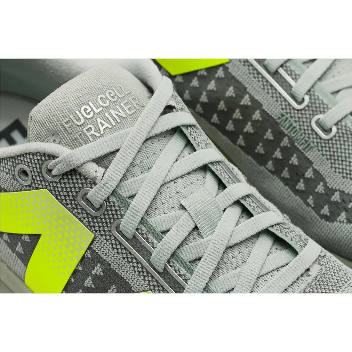 New Balance shoes - Melon Water/Clay Ash/White 32