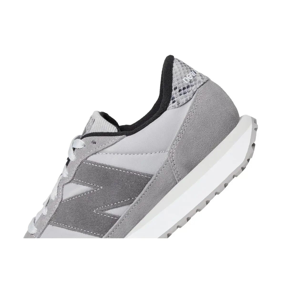 New Balance shoes - Black/Grey 24