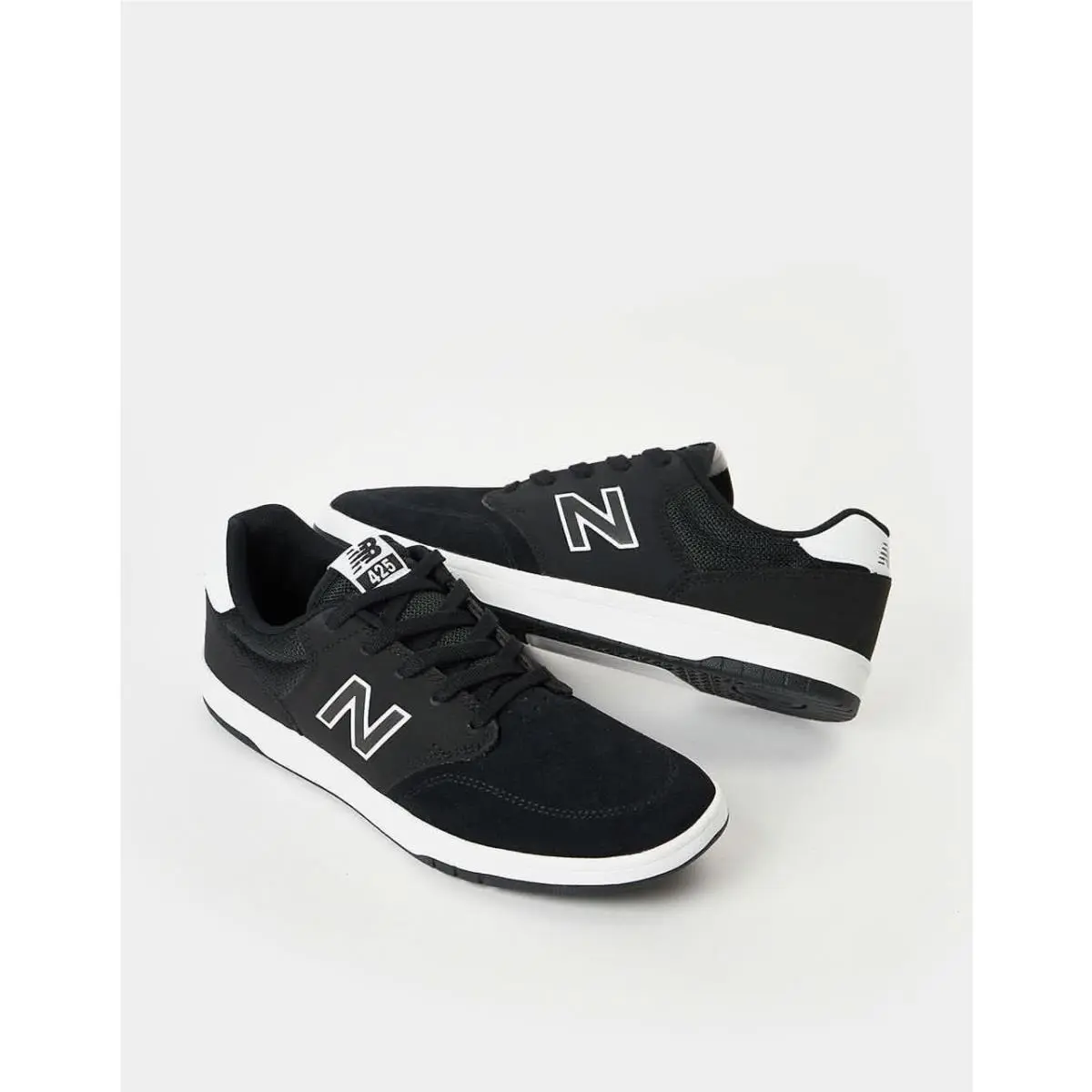 New Balance shoes - Black/ White 0