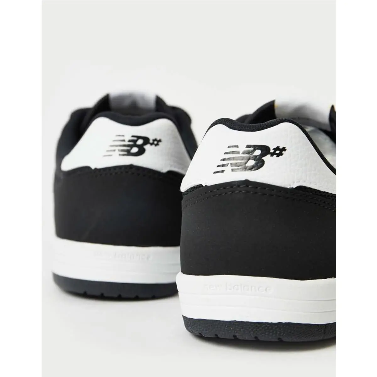 New Balance shoes - Black/ White 3