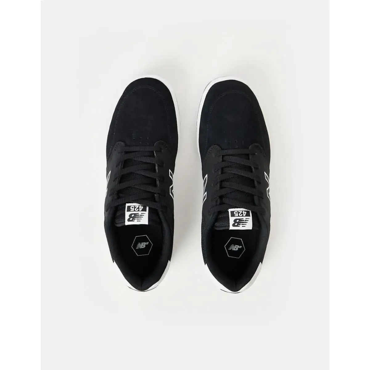 New Balance shoes - Black/ White 11