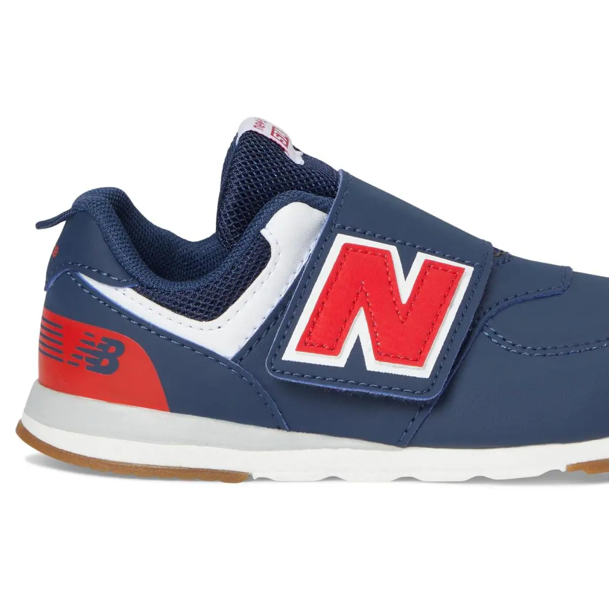 New Balance shoes - Black/Gold 32