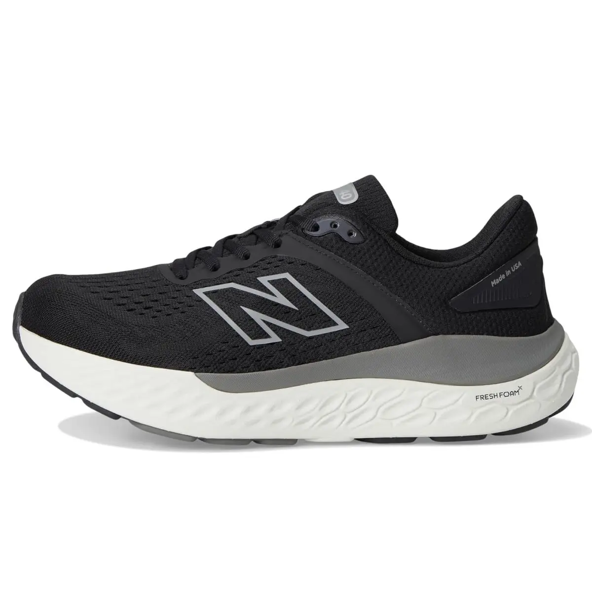 New Balance shoes - Black/White 9