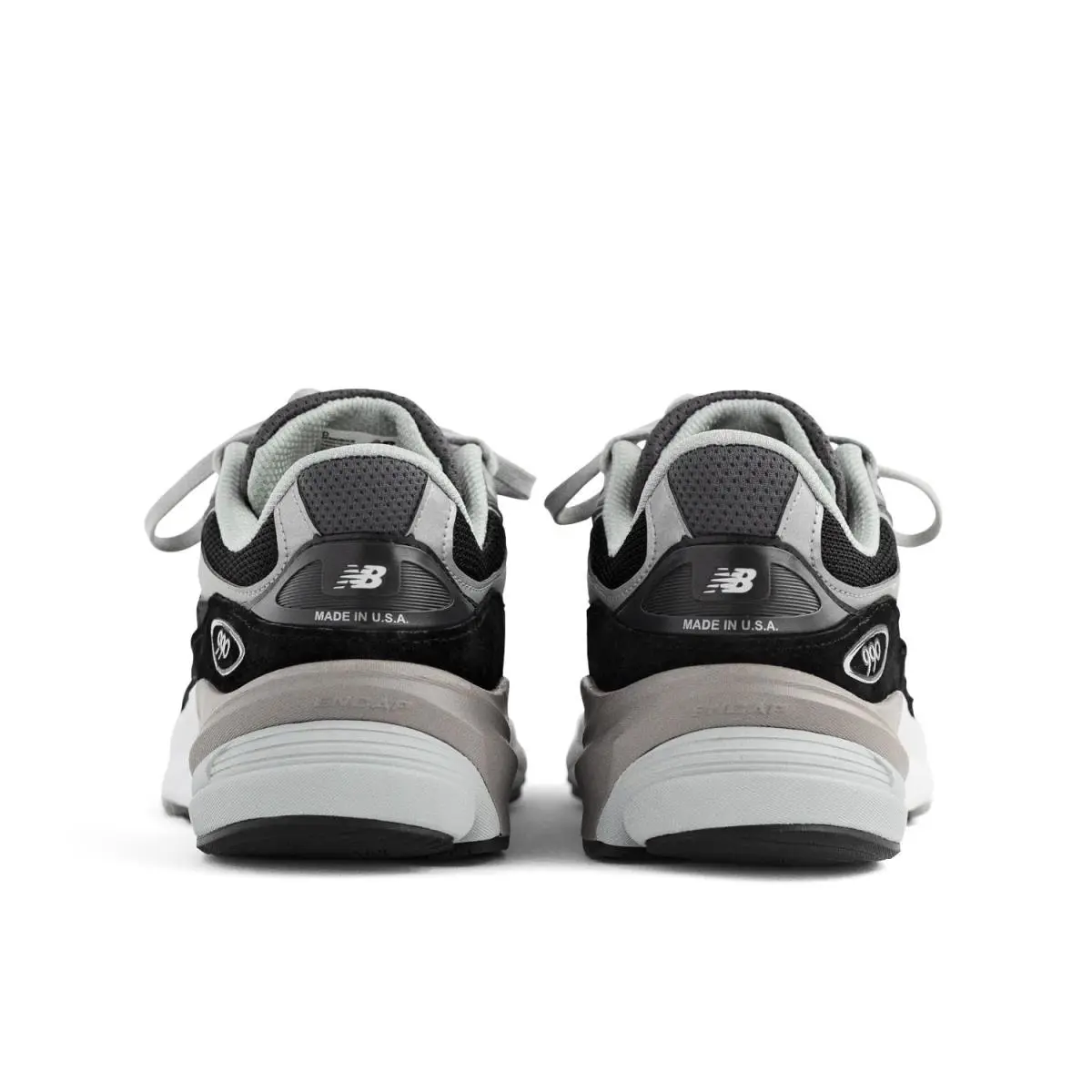 New Balance shoes - Black/White 3