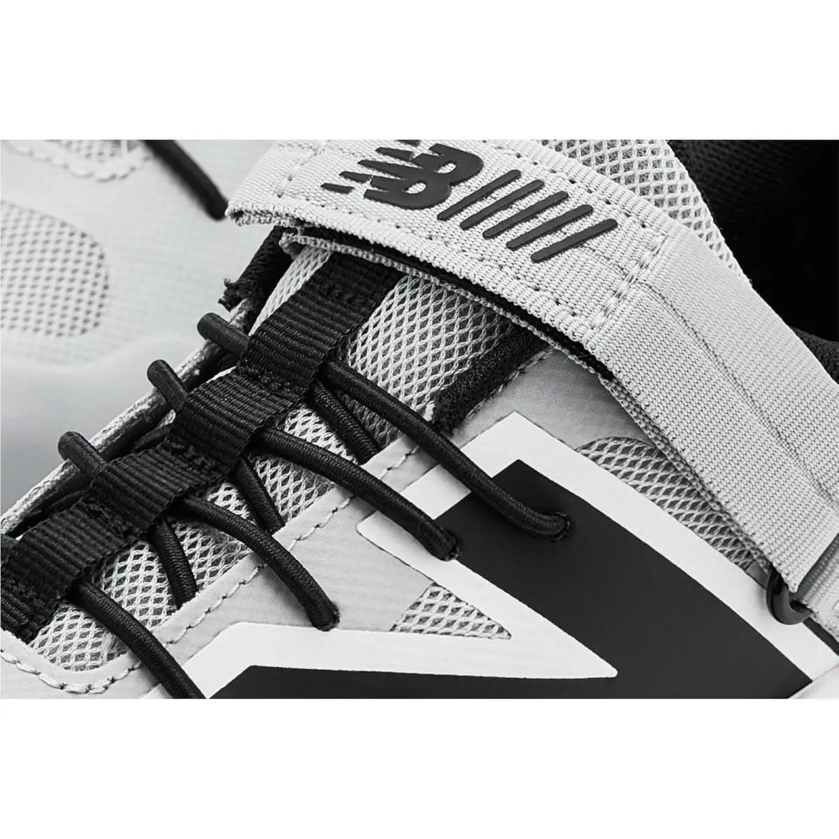 New Balance shoes - Black/White 25